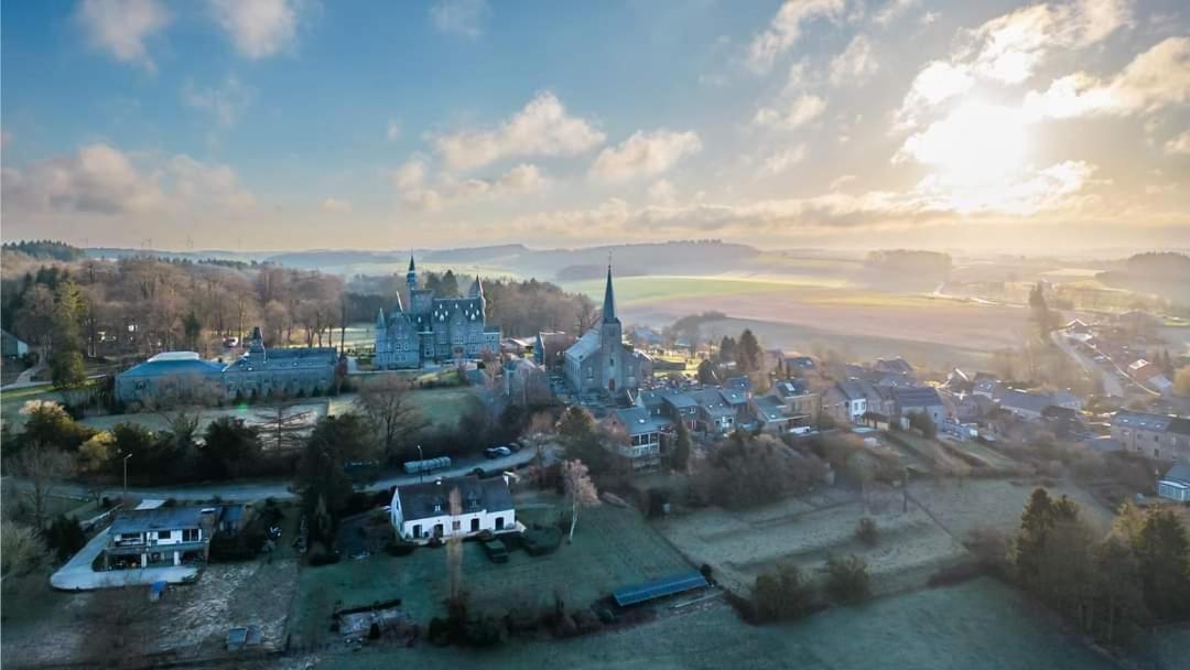 Vakantiestudio Ciney Chapois Exteriör bild