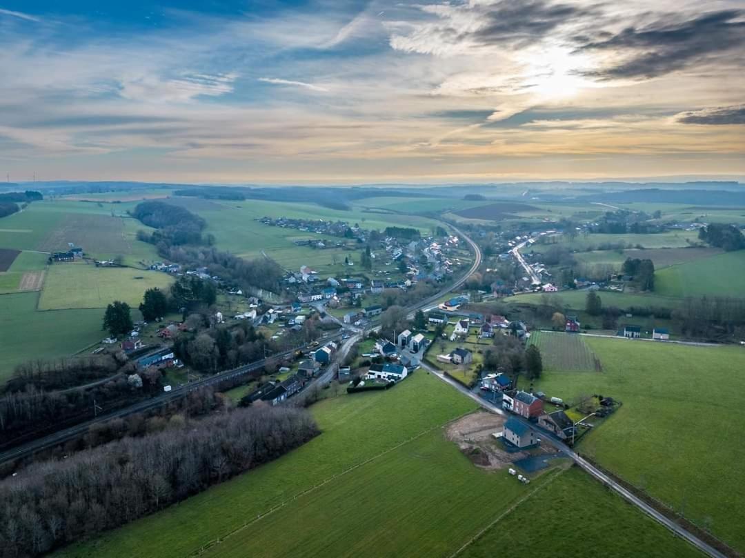 Vakantiestudio Ciney Chapois Exteriör bild