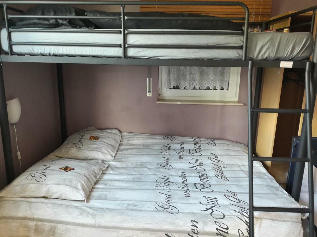 Vakantiestudio Ciney Chapois Exteriör bild